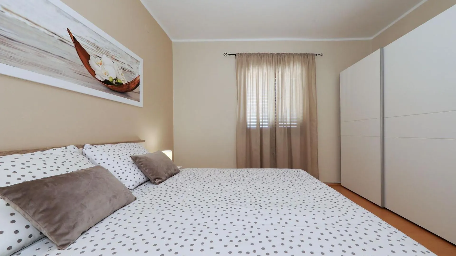 Antonija Villa Basic Holiday home